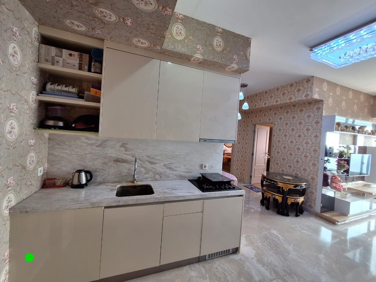 Dijual Apartemen Mewah Full Furnished di The Peak Tunjungan Plaza Surabaya Pusat - Thumbnail 6
