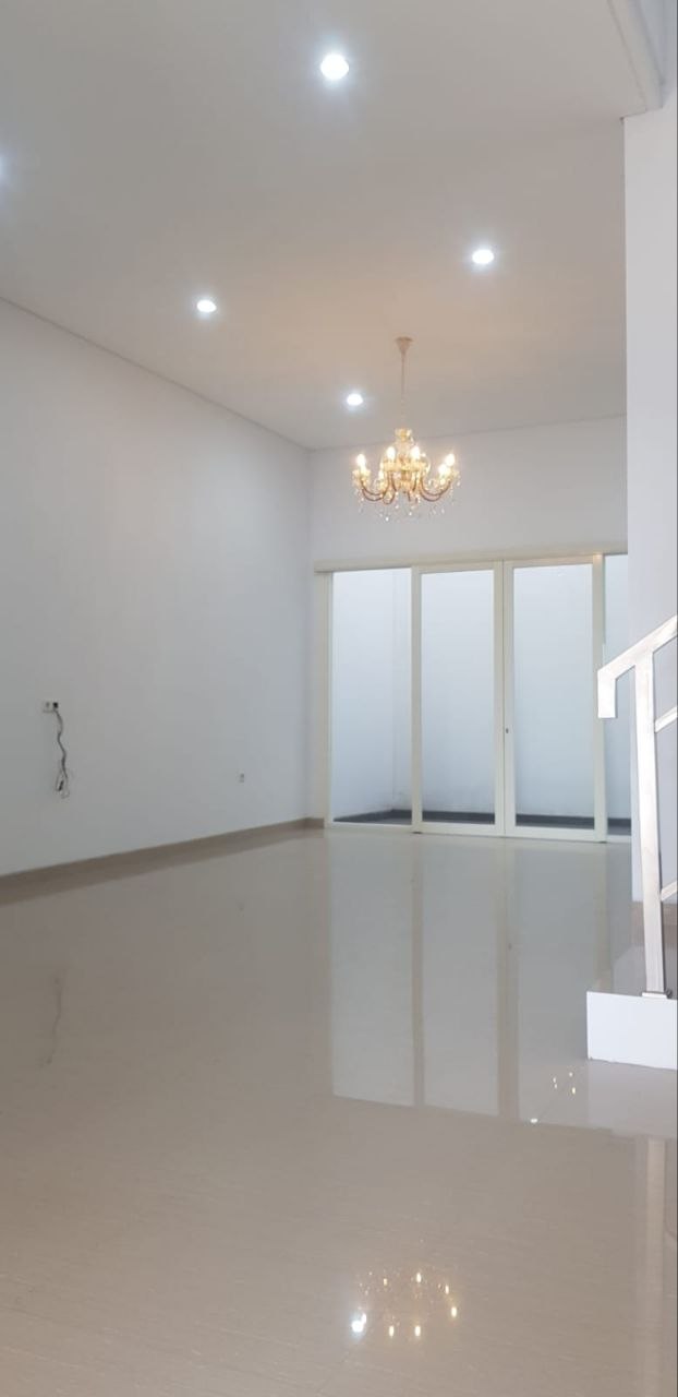 Dijual Rumah Baru Gress Modern di Imperial Beach Pakuwon City Surabaya Timur - Thumbnail 5