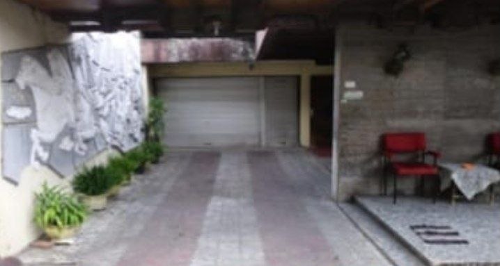 Dijual Rumah Luas Strategis di Jalan Ketintang Baru Surabaya Selatan - Thumbnail 2