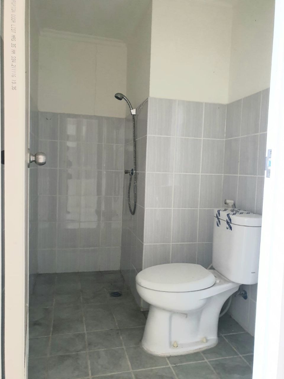 Disewakan Apartemen Semi Furnish di Puncak Dharmahusada Surabaya Timur - Thumbnail 2
