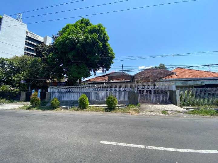 Dijual/Disewakan Rumah Luas dan Nyaman di Dharmahusada Utara Surabaya Timur - Image 1