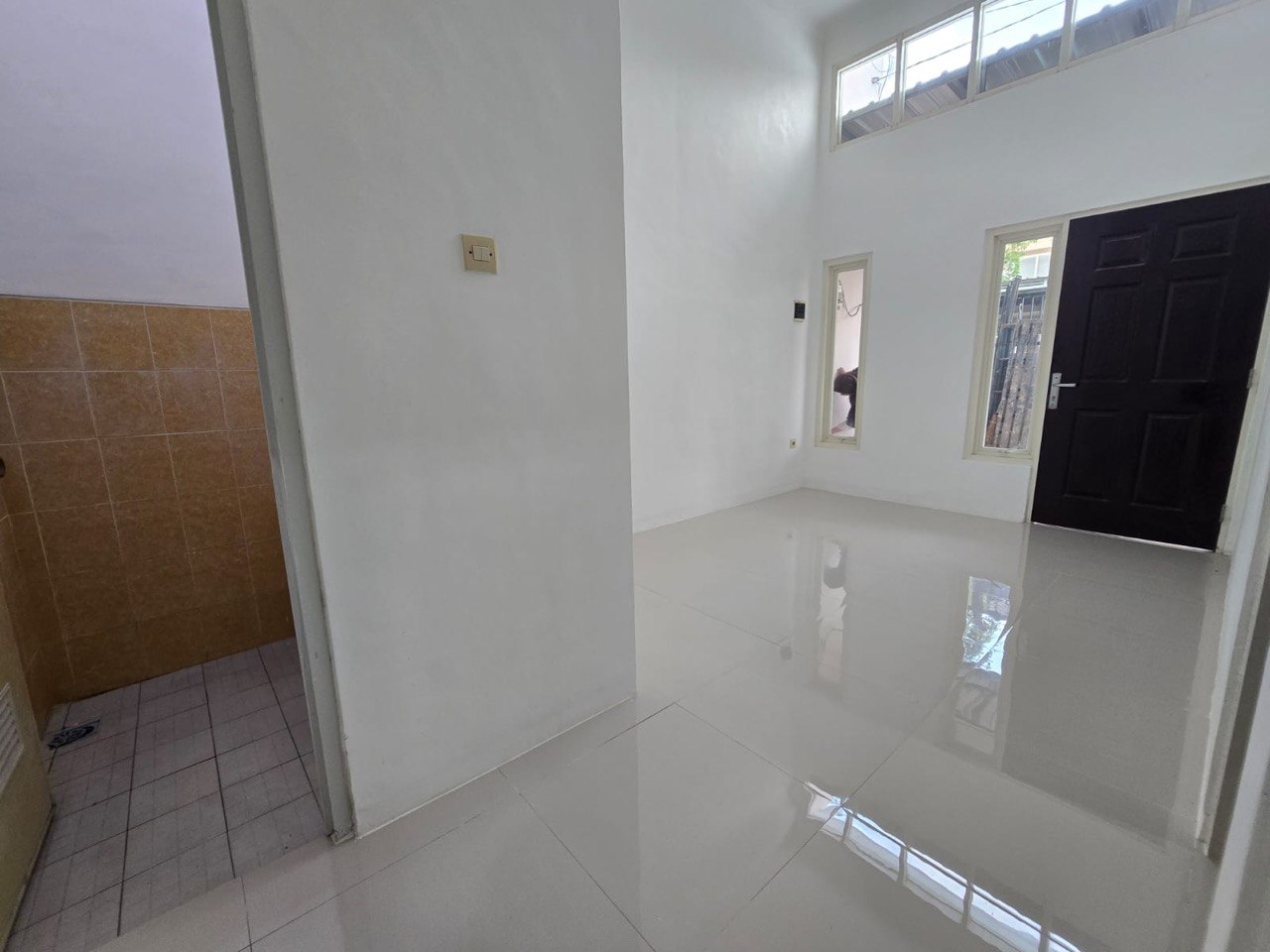 Dijual Rumah Nyaman di Kawasan Griya Amerta, Surabaya Timur - Thumbnail 6