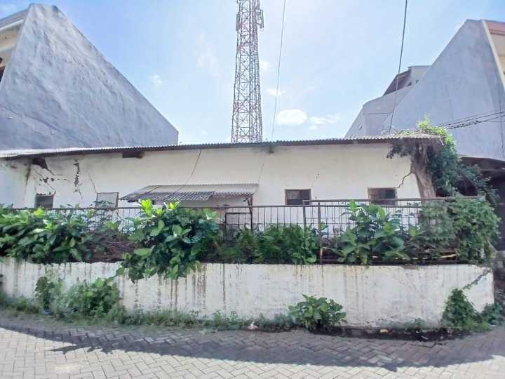 Dijual Rumah Hitung Tanah Strategis di Kawasan Ploso Timur Surabaya Timur