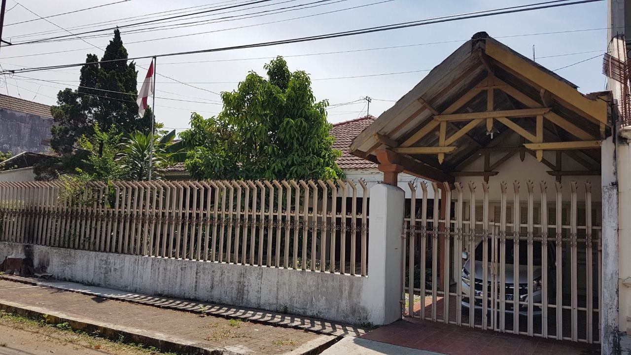 Dijual Rumah Lokasi Strategis Siap Huni di Wilayah Darmo Harapan Surabaya Barat
