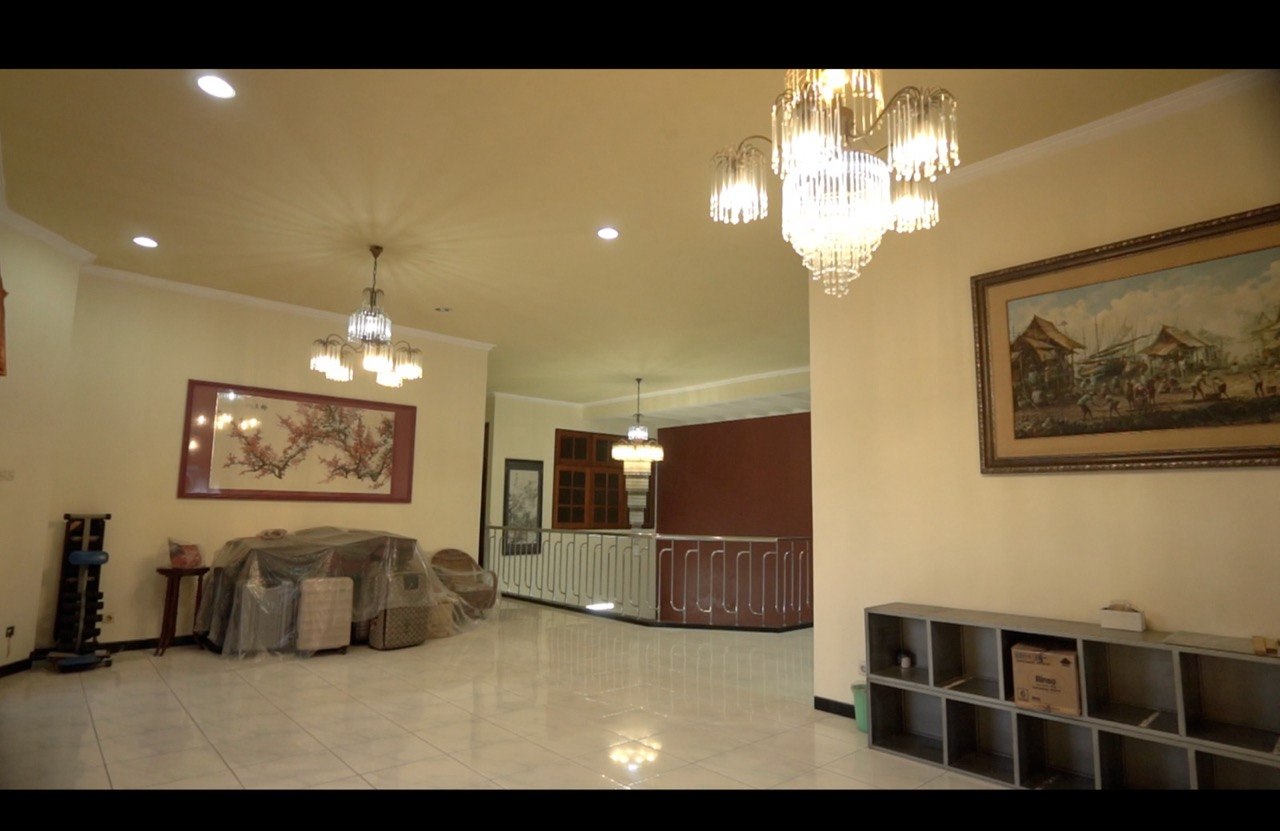 Disewakan Rumah Komersial Area 2 Lantai Siap Huni di Wilayah Raya Darmo Permai Surabaya Barat - Thumbnail 3