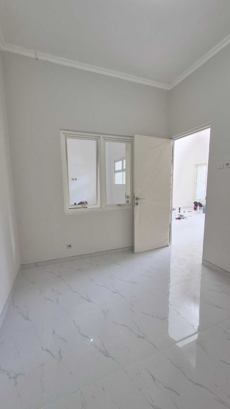 Dijual Rumah Renovasi Total Seperti Baru Grand Semanggi Residence Surabaya – Minimalis Modern Siap Huni Hadap Utara - Thumbnail 2