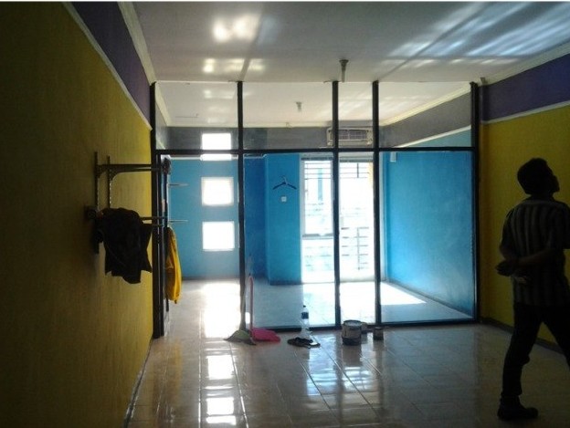 Dijual Ruko 2 Lantai Strategis Siap Buat Usaha di Kawasan Jemur Andayani Surabaya Selatan - Thumbnail 4