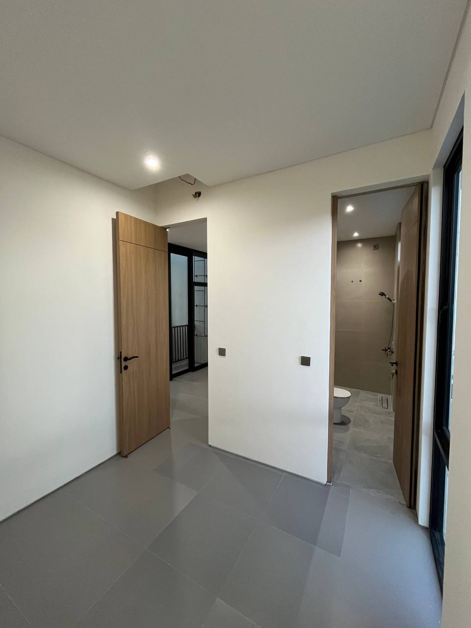 Dijual Rumah Baru Gress Harga Murah Lokasi Strategis di Klampis Semolo Surabaya Timur - Thumbnail 4