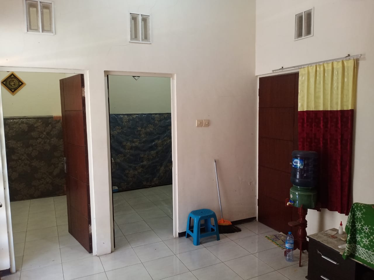 Disewakan Rumah Dengan Lokasi Nyaman dan Strategis di Griya Maharaja, Karangploso, Malang - Thumbnail 4