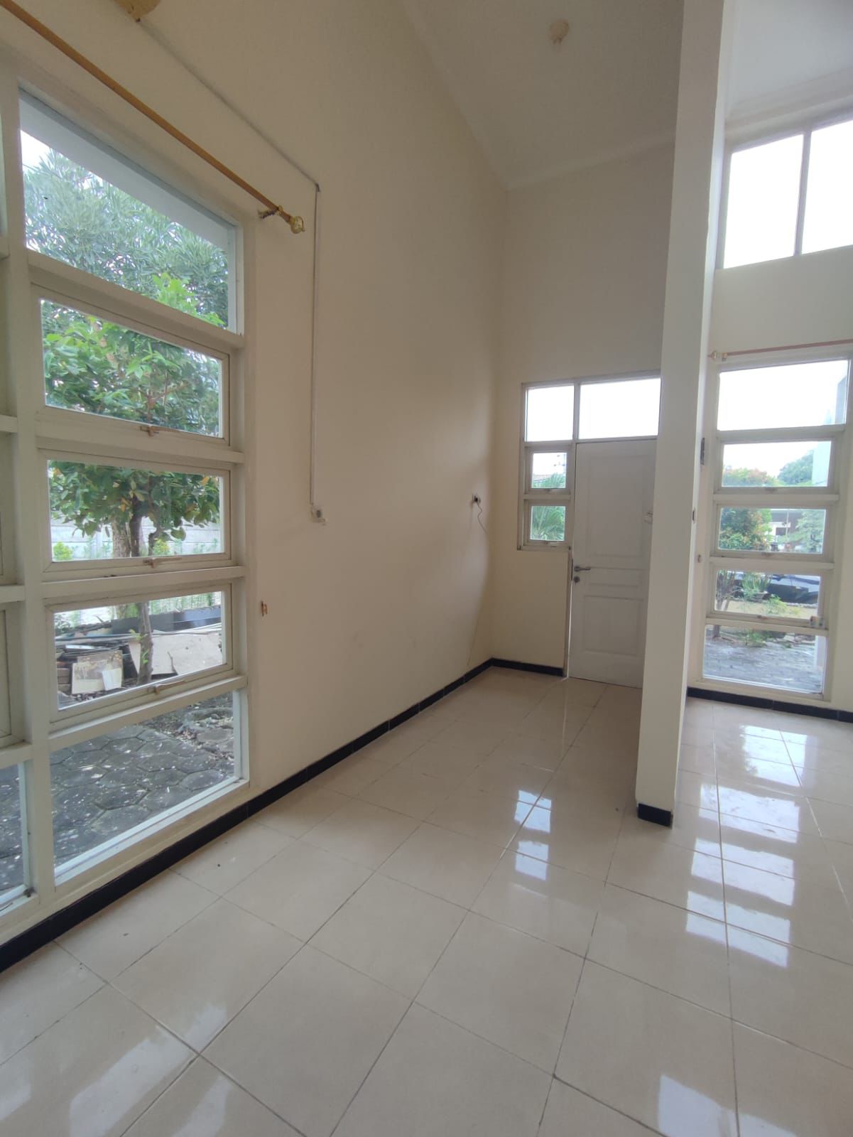 Dijual Rumah Kawasan Sukolilo Park Regency Hamlet Surabaya Timur - Thumbnail 2