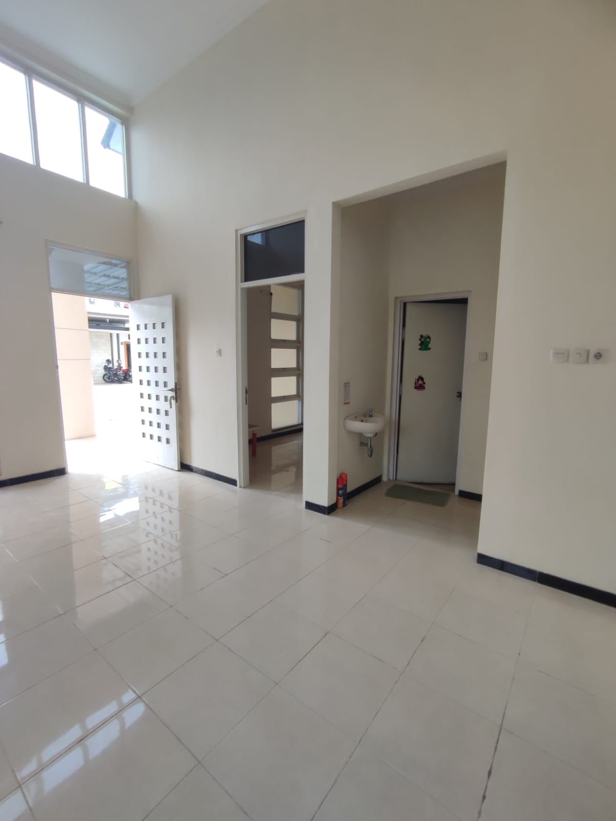 Dijual Rumah Kawasan Sukolilo Park Regency Hamlet Surabaya Timur - Thumbnail 4