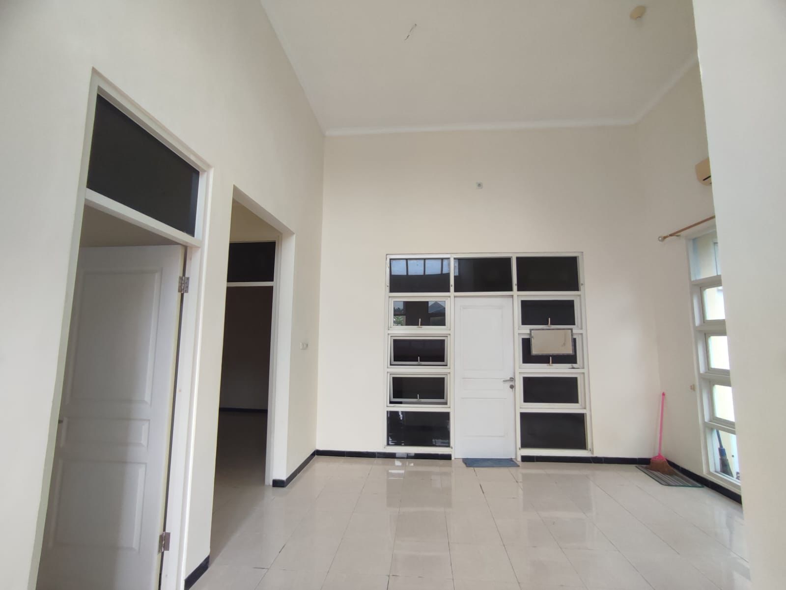 Dijual Rumah Kawasan Sukolilo Park Regency Hamlet Surabaya Timur - Thumbnail 7