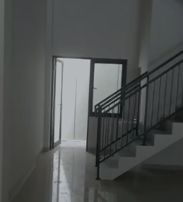 DIJUAL/DISEWA Ruko Baru Gress 3 Lantai, Nol Jalan Raya Ramai – Manukan Tama, Tandes, Surabaya Barat - Thumbnail 4
