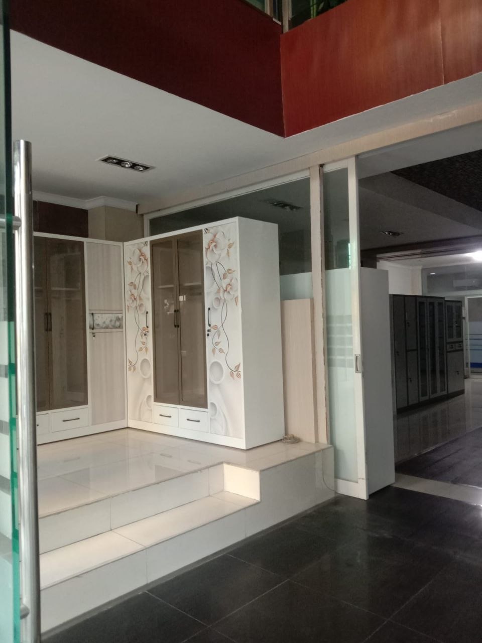 Dijual Ruko 2 Lantai Strategis Siap Huni di Wilayah Kramat Gantung Surabaya Pusat - Thumbnail 2