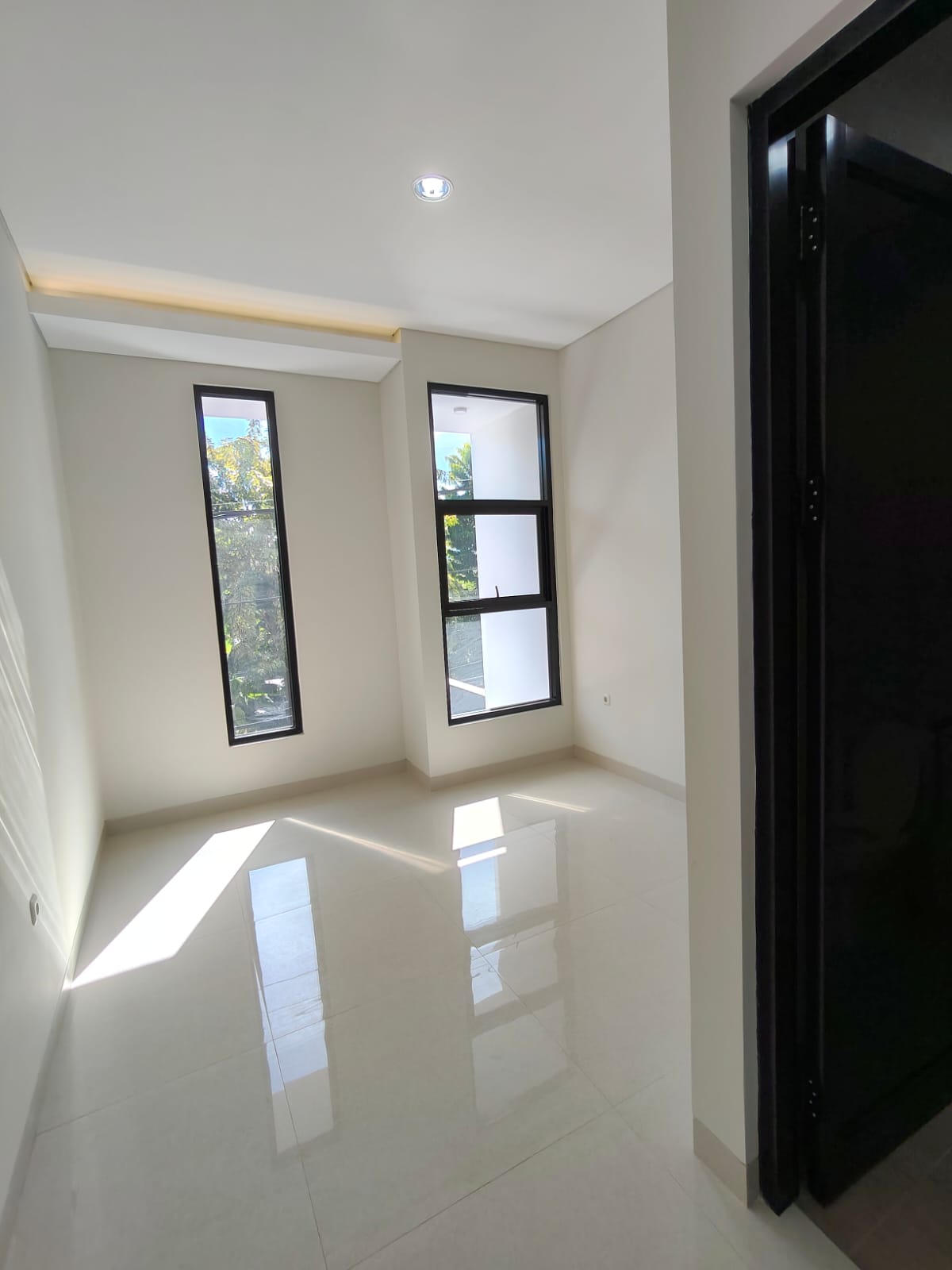 Dijual Rumah Baru Gress di Manyar Tirtoyoso, Surabaya Timur - Thumbnail 6