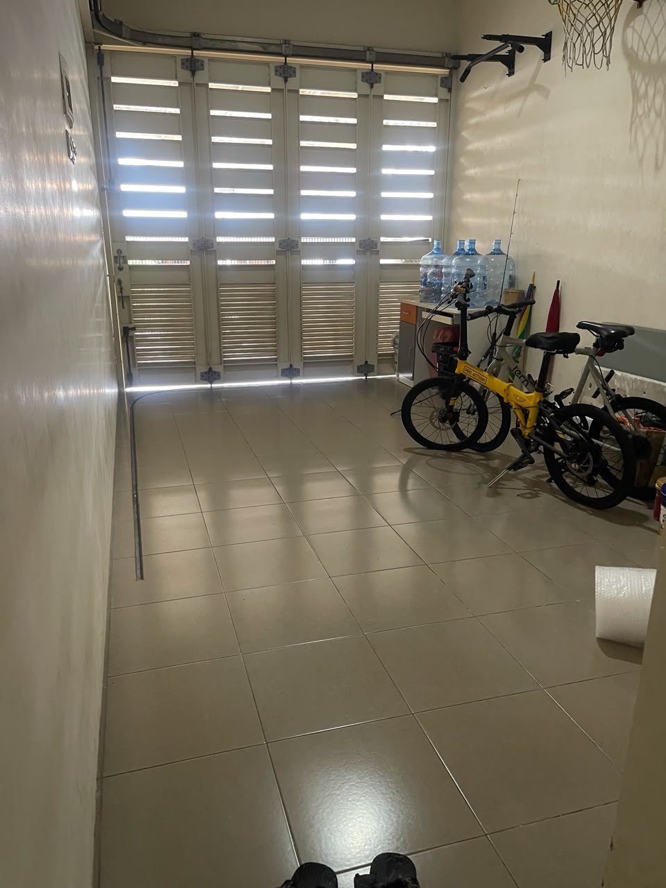 Dijual Rumah Cantik Strategis Semi Furnish di Wilayah Darmo Permai Selatan Surabaya Barat - Thumbnail 4