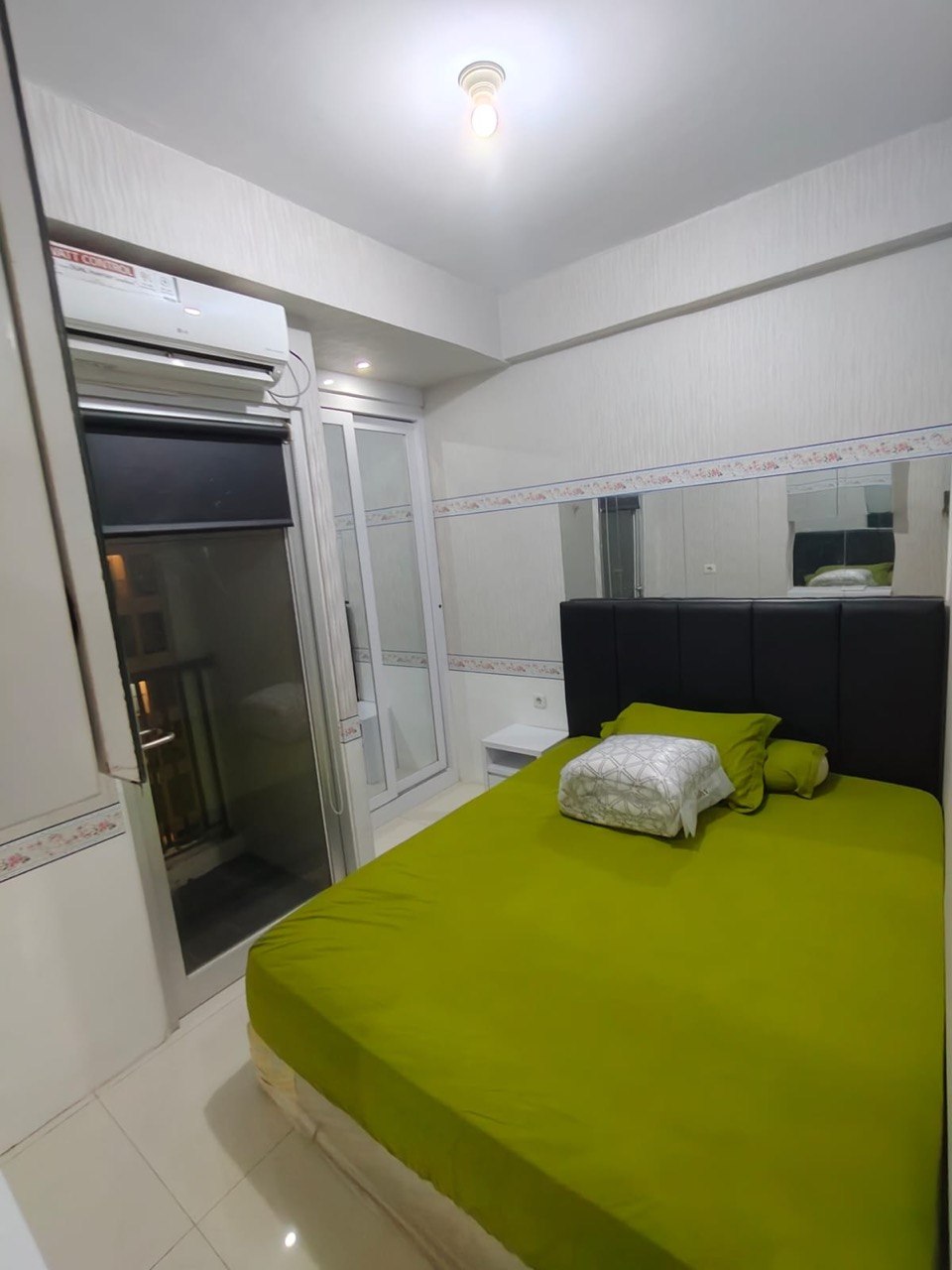 Dijual Apartemen Full Furnish Minimalis View Pool Siap Huni di Gunawangsa Tidar Surabaya Pusat - Thumbnail 7