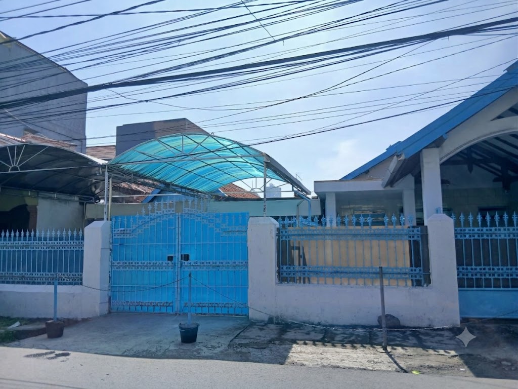 Dijual Rumah Area Komersial Jantung Kota di Kampung Malang Tengah, Tegalsari, Surabaya Pusat - Image 1