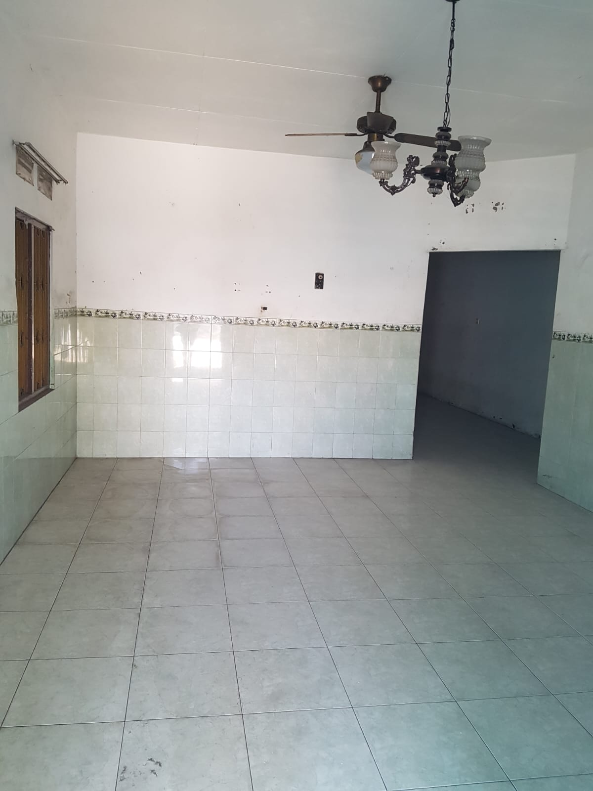 Dijual Rumah Harga Terjangkau Lokasi Premium Pusat Kota di Kampung Malang Tengah, Surabaya Pusat - Thumbnail 2