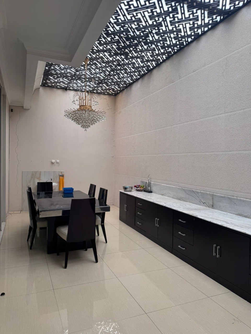 Dijual Rumah Mewah Premium Siap Huni di Kawasan La Riz Wood Pakuwon Indah Surabaya Barat - Thumbnail 4
