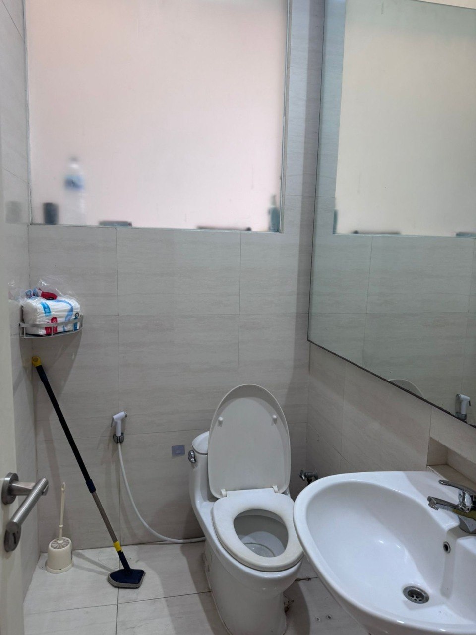 Dijual Rumah Mewah Premium Siap Huni di Kawasan La Riz Wood Pakuwon Indah Surabaya Barat - Thumbnail 8