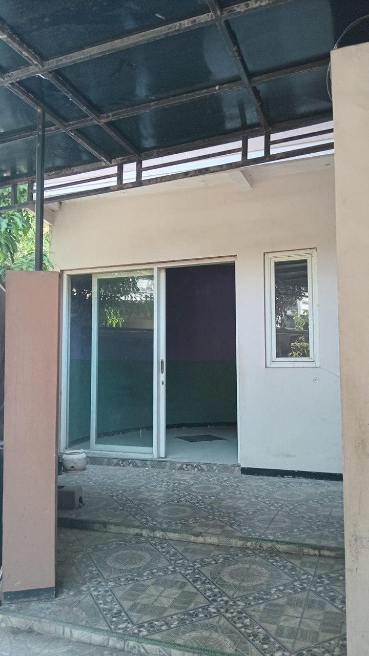 Dijual Rumah 2 Lantai Full Bangunan Siap Huni di De' Alamuda Residence, Klumprik Pdam, Balas Klumprik, Surabaya Barat - Thumbnail 2