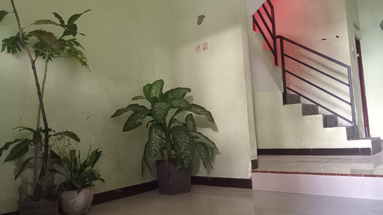 Dijual Rumah 2 Lantai Full Bangunan Siap Huni di De' Alamuda Residence, Klumprik Pdam, Balas Klumprik, Surabaya Barat - Thumbnail 7