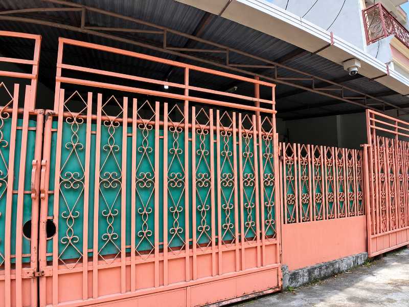 Dijual Rumah 2 Lantai Dekat Tunjungan Plaza di Kedungdoro, Tegalsari, Surabaya Pusat - Image 1