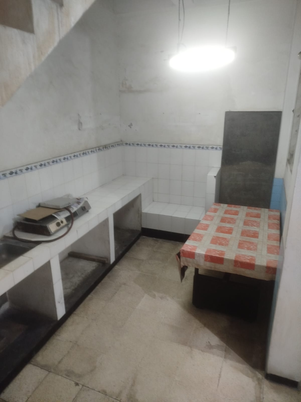 Dijual Rumah 2 Lantai Dekat Tunjungan Plaza di Kedungdoro, Tegalsari, Surabaya Pusat - Thumbnail 7