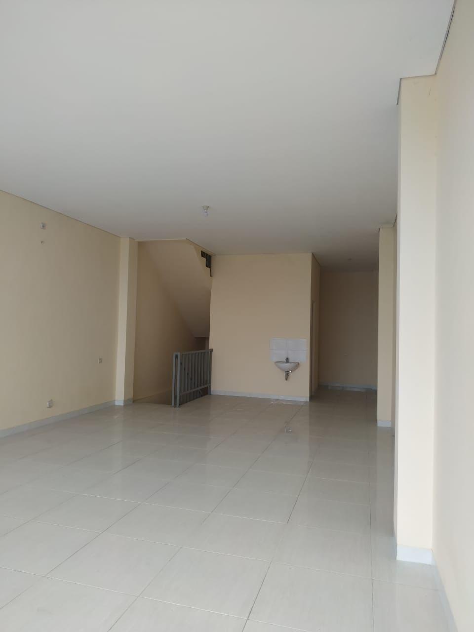 Dijual/Disewakan Ruko 3 Lantai Strategis Siap Untuk Usaha di Wilayah Jalan Raya Menganti Babatan Wiyung Surabaya Barat - Thumbnail 3