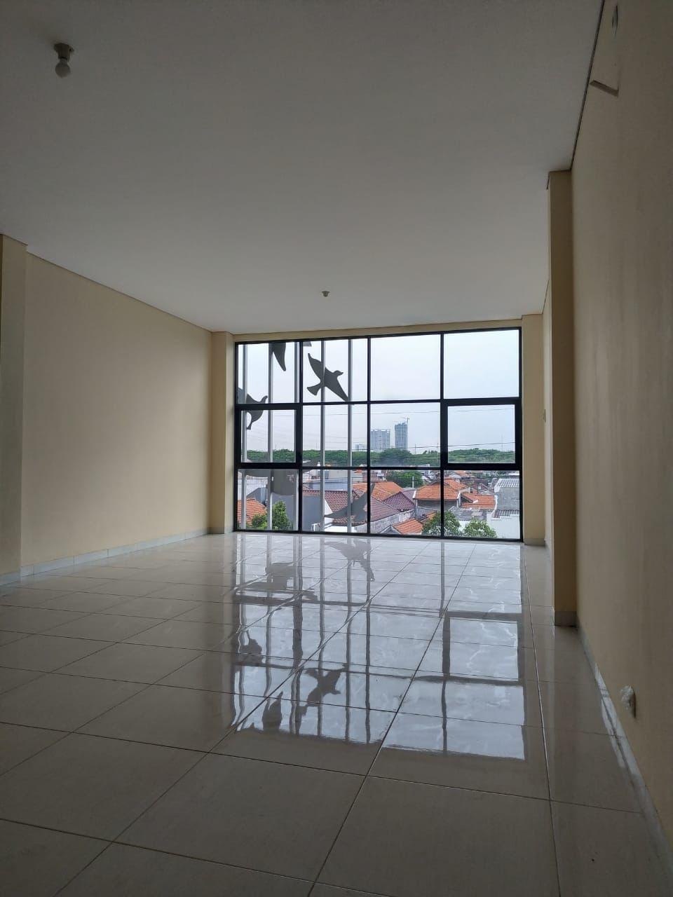 Dijual/Disewakan Ruko 3 Lantai Strategis Siap Untuk Usaha di Wilayah Jalan Raya Menganti Babatan Wiyung Surabaya Barat - Thumbnail 5