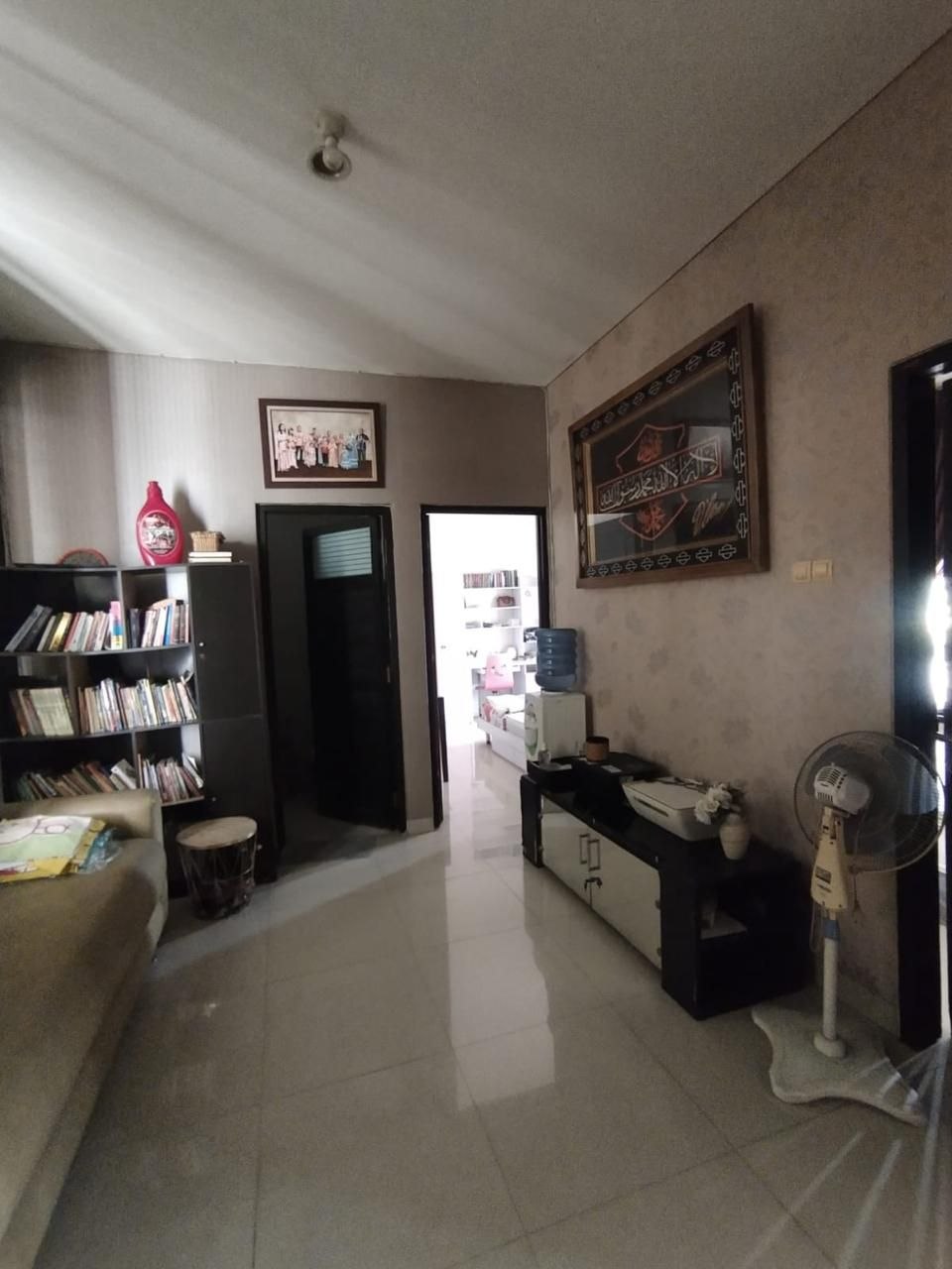 Dijual Rumah Hunian Mewah Siap Huni Terawat Premium di Kawasan The Gayungsari Surabaya Selatan - Thumbnail 4