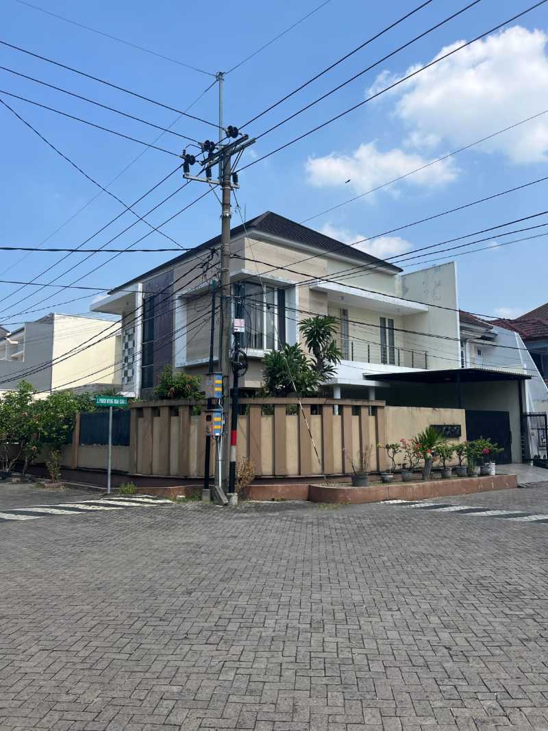 DIJUAL Rumah Hook Siap Huni Taman Pondok Indah Wiyung Surabaya Barat