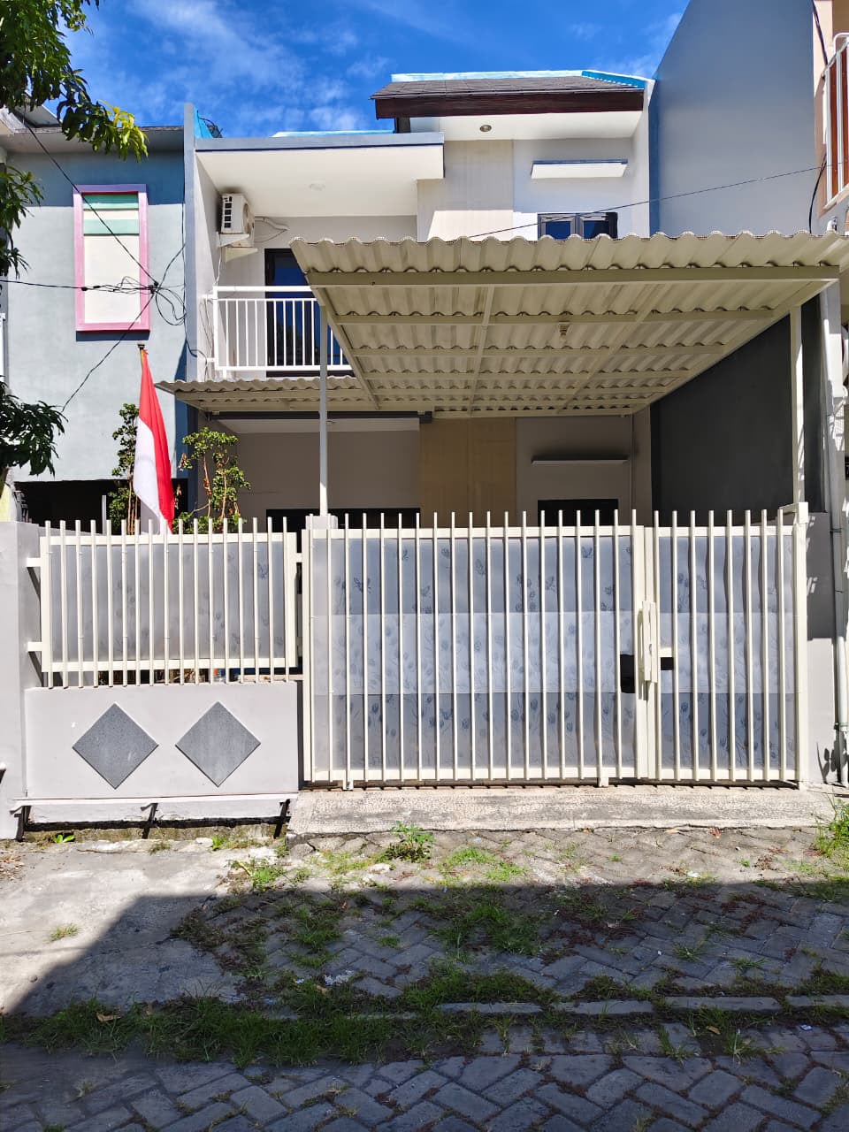 DIJUAL RUMAH SIAP HUNI 2 LANTAI DI MEDOKAN AYU SURABAYA