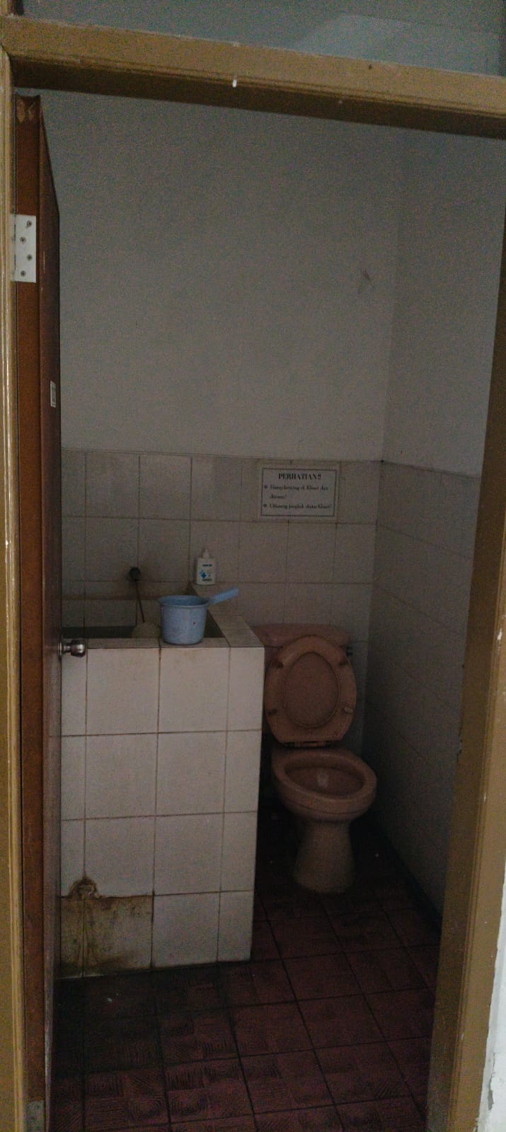 Dijual Ruko 3 Lantai Komersial Kawasan Favorit Pengusaha di Darmo Permai Selatan Surabaya Barat - Thumbnail 2