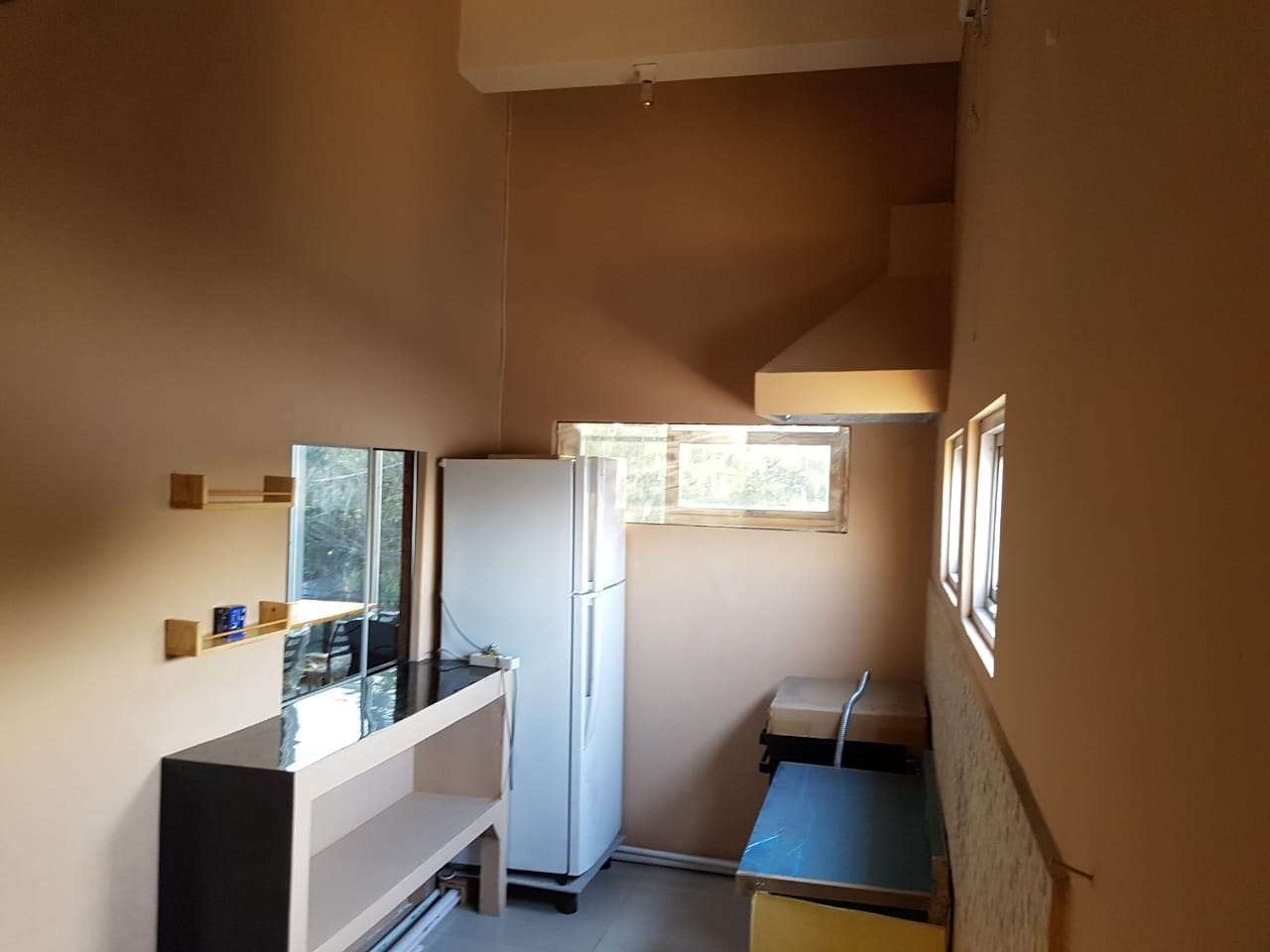DIJUAL Ruko 3,5 Lantai + Interior Cafe, Seberang Proyek Apartemen TRIVM,  Kuwukan, Lakarsantri, Surabaya Barat - Thumbnail 7