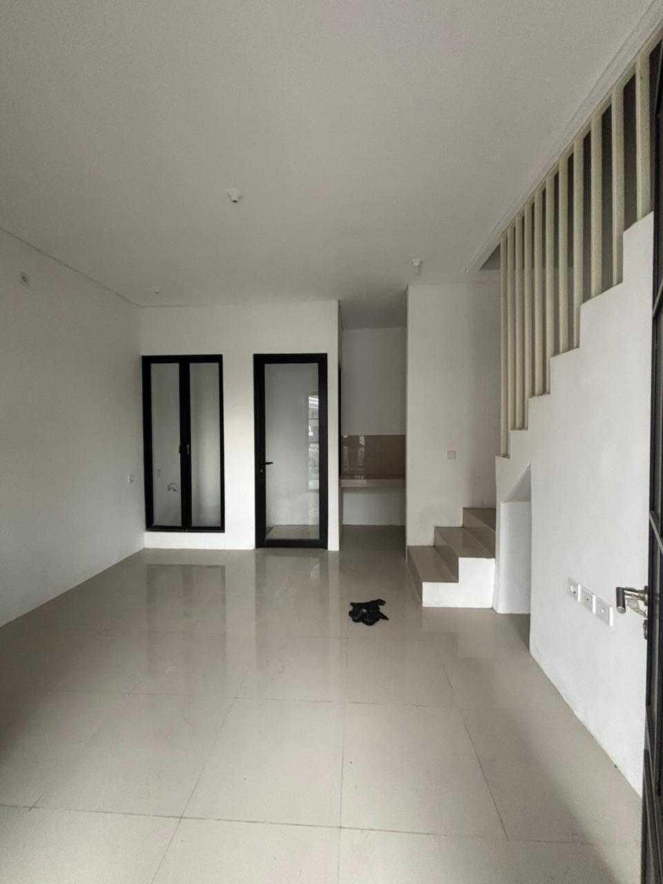 Dijual Cepat Rumah Baru Gress di Regency One Eastpoint Surabaya Timur - Thumbnail 2