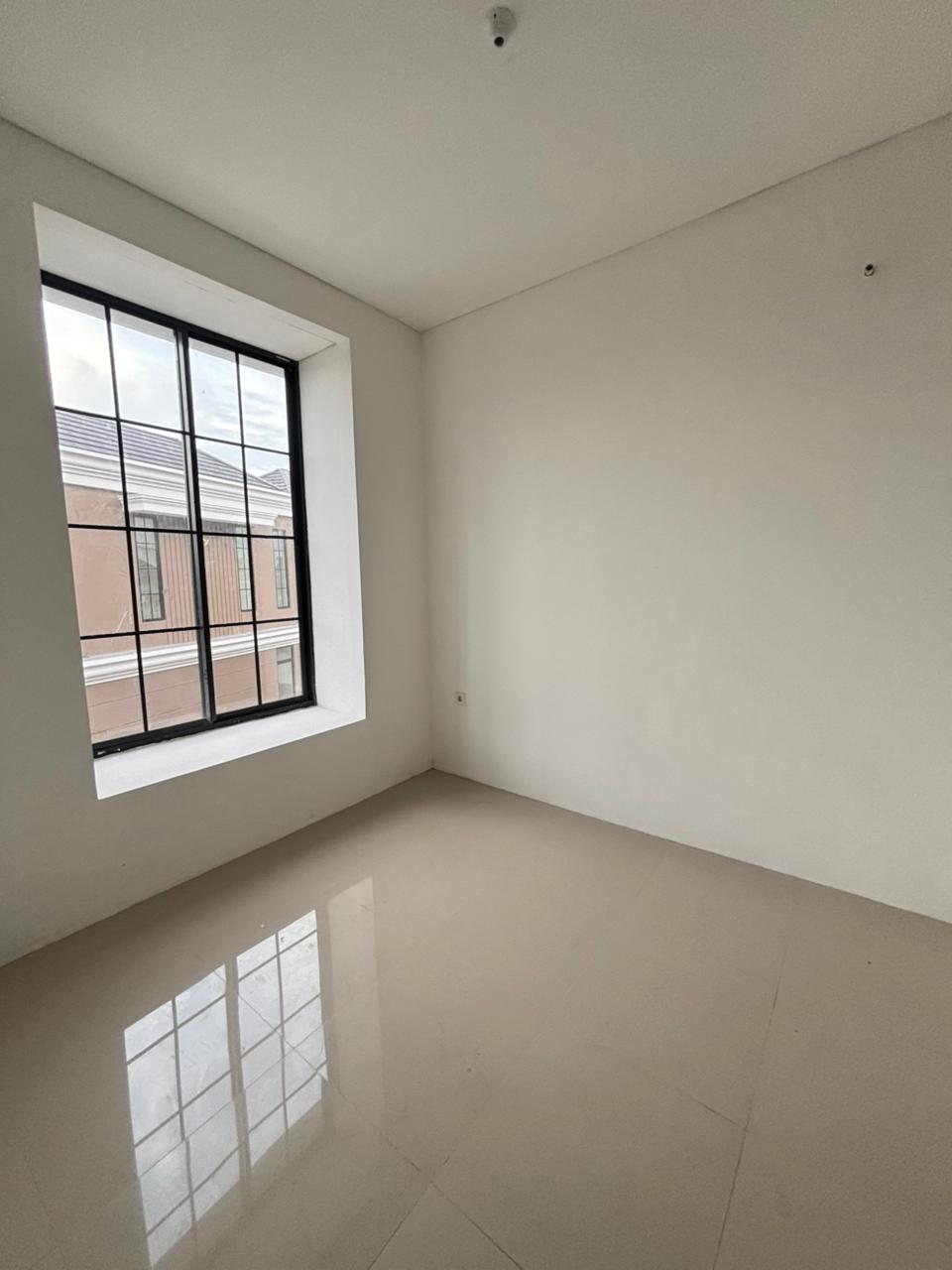 Dijual Cepat Rumah Baru Gress di Regency One Eastpoint Surabaya Timur - Thumbnail 4