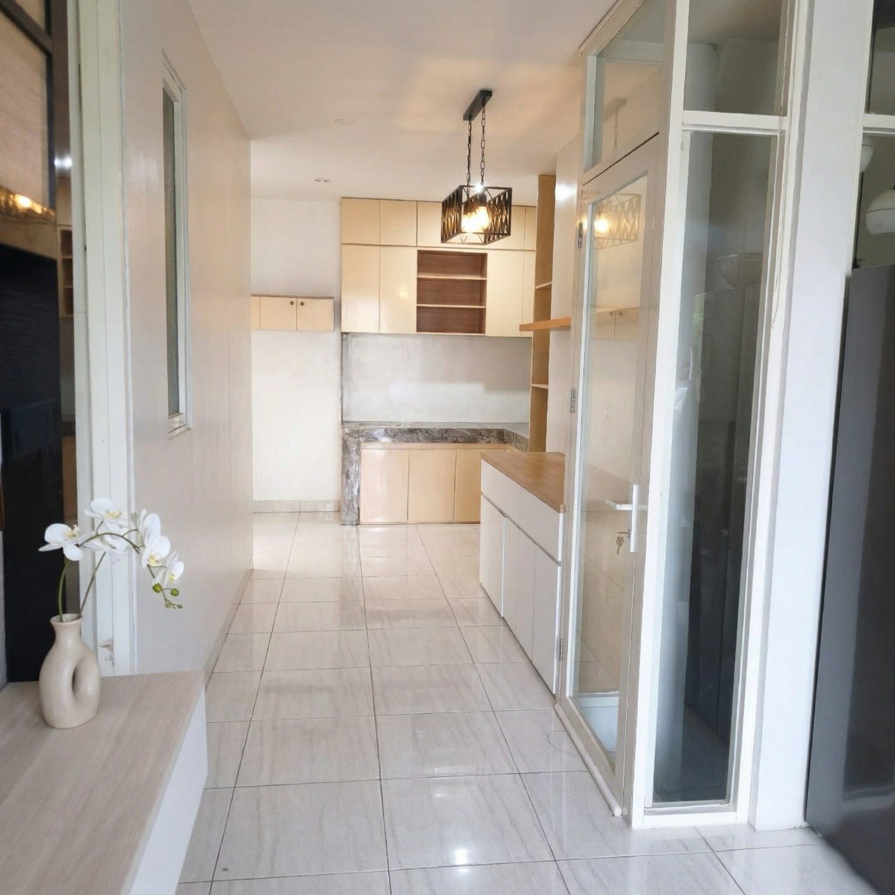Dijual Rumah Siap Huni Kondisi Terawat Nortwest Park Citraland Surabaya Barat - Thumbnail 4