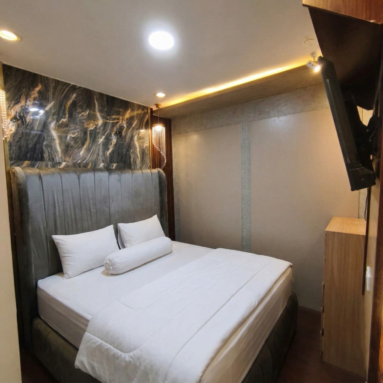Dijual Rumah Siap Huni Kondisi Terawat Nortwest Park Citraland Surabaya Barat - Thumbnail 6