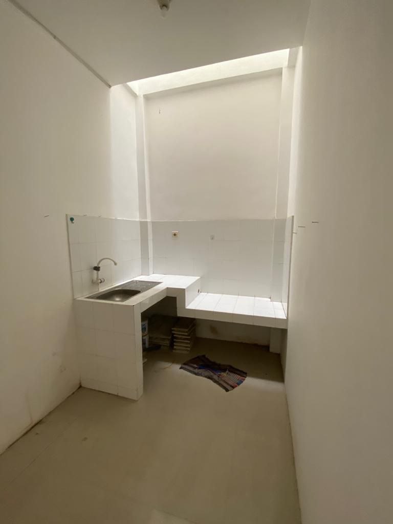 DIJUAL Rumah Semi Furnished, Dekat UK Petra & Raya A. Yani, Kutisari, Tenggilis Mejoyo, Surabaya Selatan - Thumbnail 4