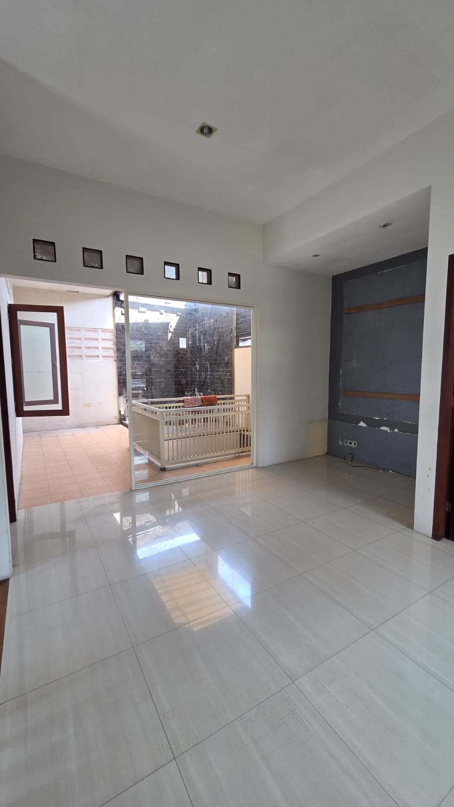DIJUAL Rumah 2 Lantai, Kawasan Asri & Strategis, Wisma Lidah Kulon, Lakarsantri, Surabaya Barat - Thumbnail 4