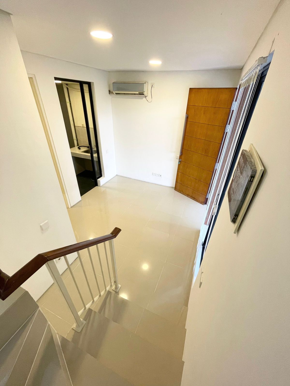 Dijual Cepat Jarang Ada Rumah Siap Huni Nortwest Hill Citraland Surabaya Barat - Thumbnail 6