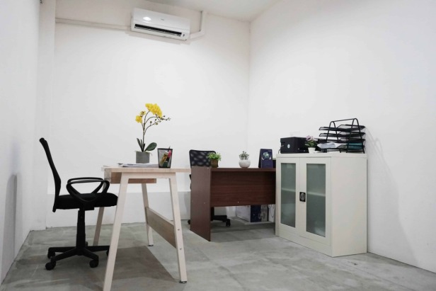 DIJUAL/DISEWAKAN Gedung Kantor 2 Lantai, Halaman Parkir Luas, Raya Lidah Wetan, Lakarsantri, Surabaya Barat - Thumbnail 3